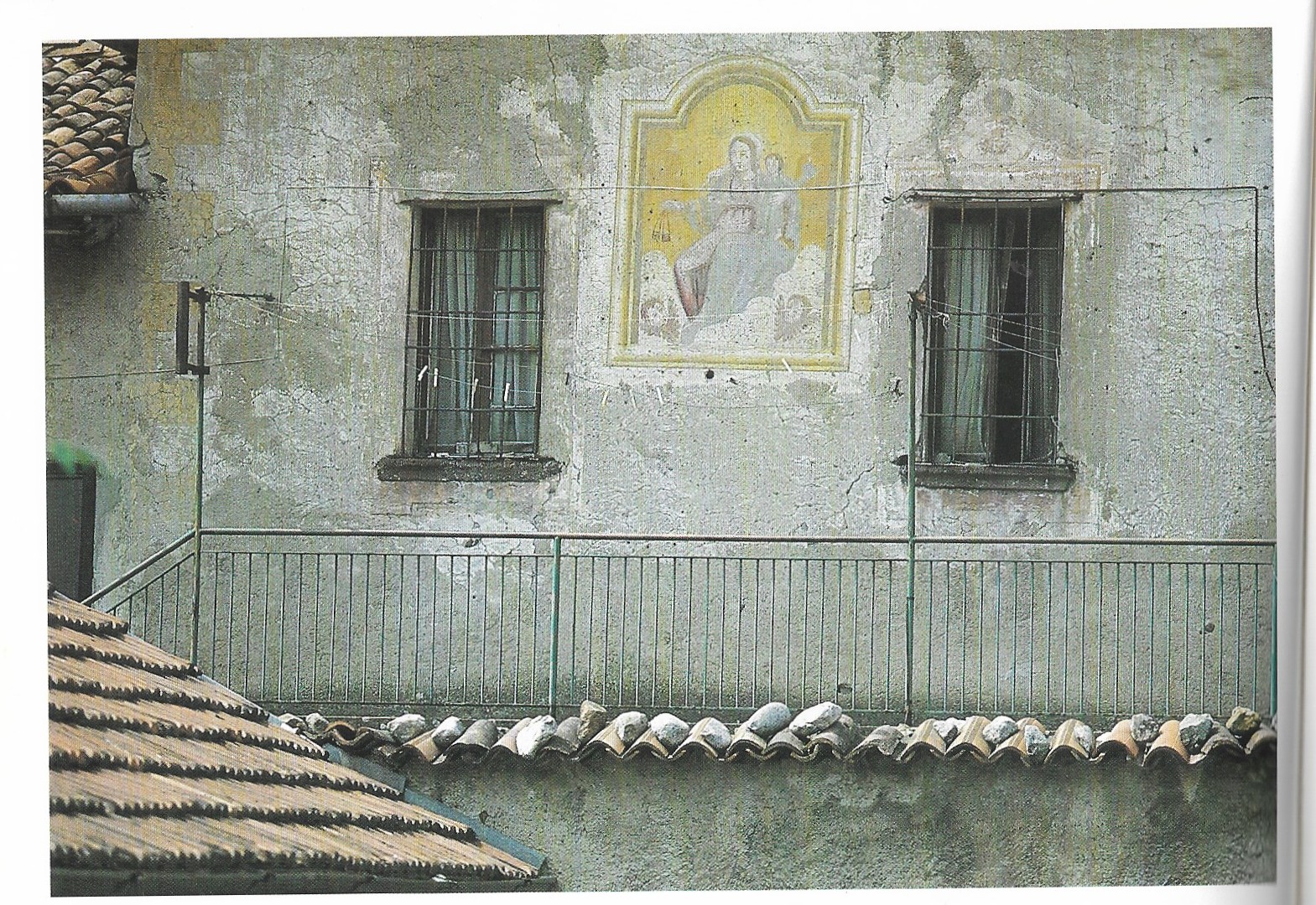 Introbio.jpg (755 KB)