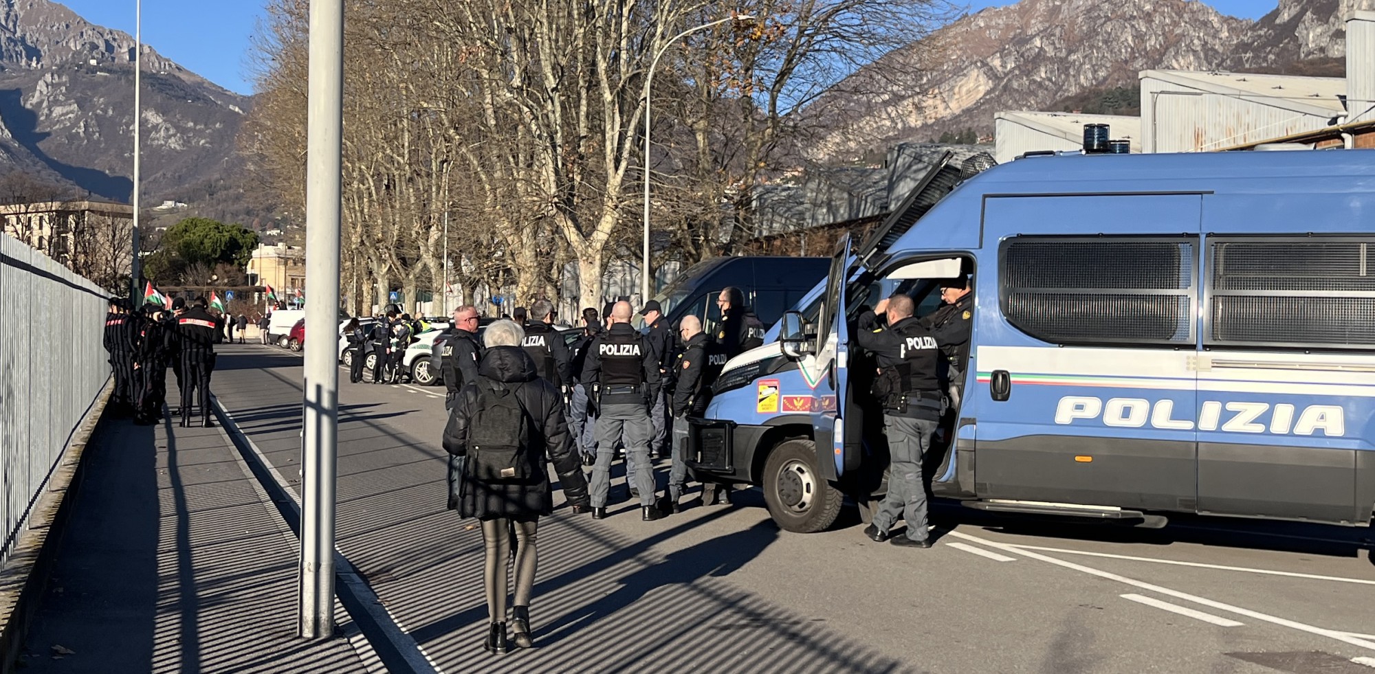 stopgenocidio_7.jpg (587 KB)