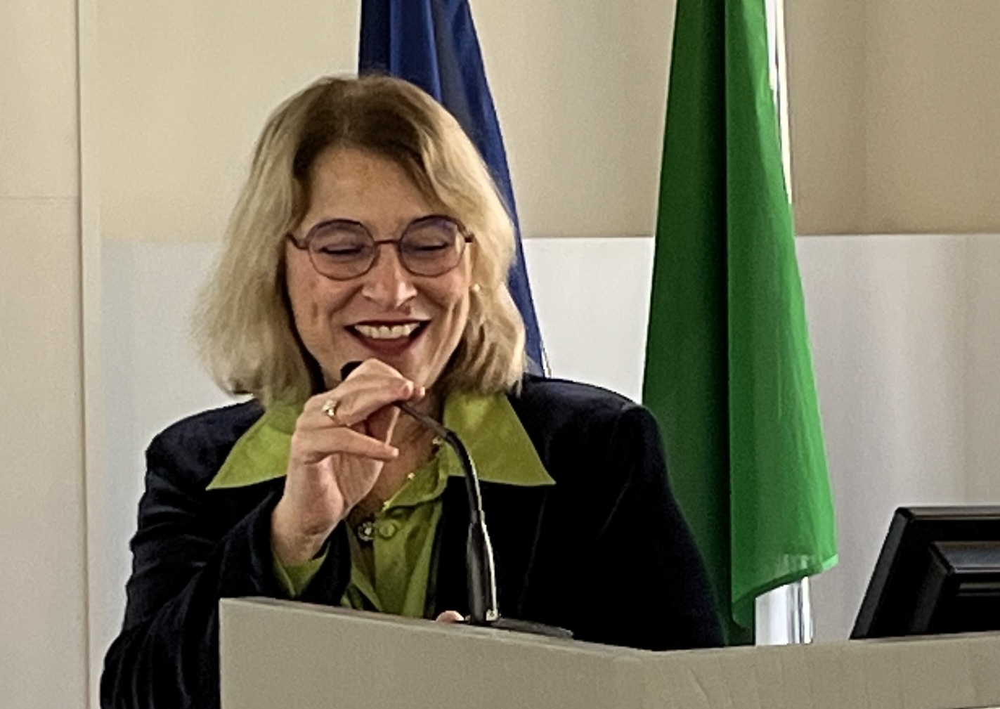 Ambra_Redaelli.jpg (400 KB)