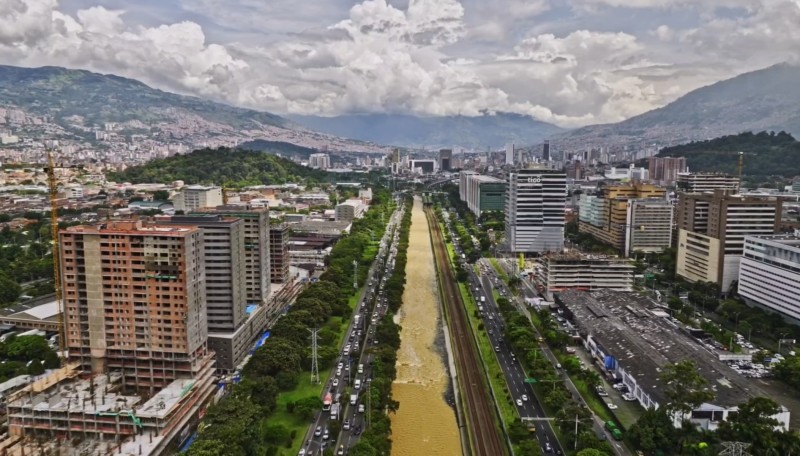 Medellin2.jpg (115 KB)