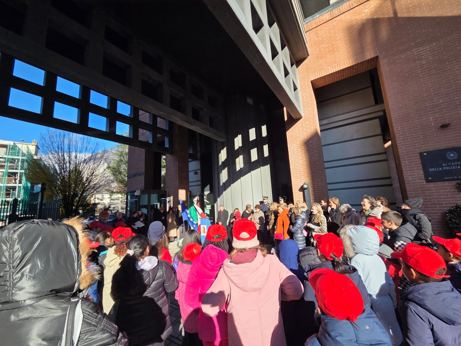 QuesturaCelebrazioneDonne3.jfif (253 KB)