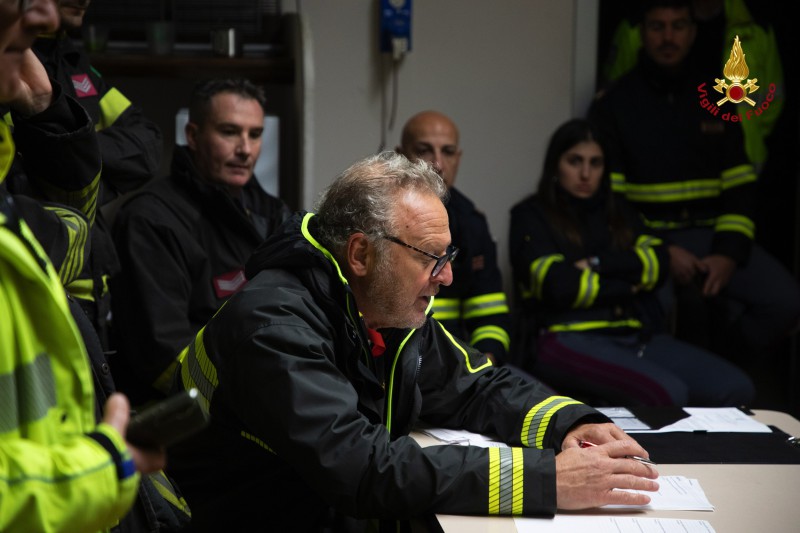 esercitazionegalleria21.jpg (73 KB)