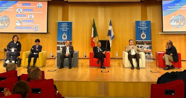 tavola_rotonda_2.jpeg (134 KB)