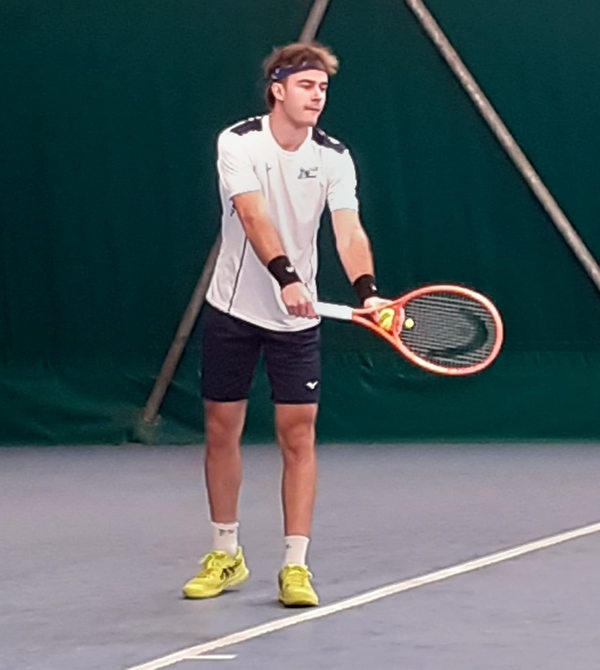 tennisgenova2.jpg (149 KB)