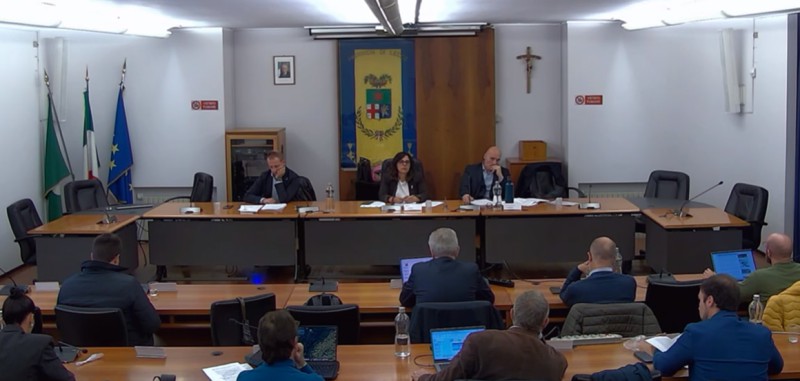 consiglioprovinciale1.jpg (60 KB)