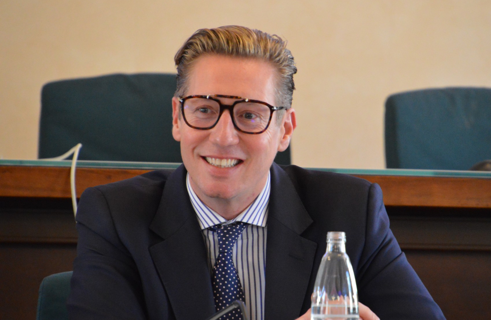 03_Nevius_Glussi__2_.JPG (720 KB)