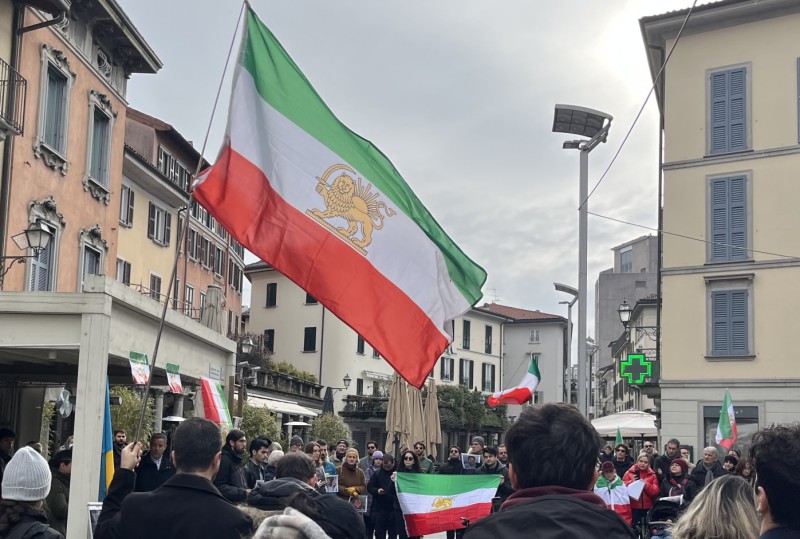 BANDIERAIRANLECO.jpg (112 KB)