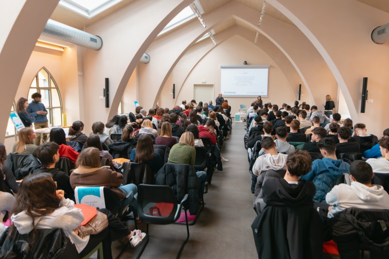 Skizzi_e_storie__2_.jpg (100 KB)