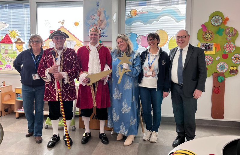 Visita_Regnanti_Carnevalone_-_Pediatria_LC__2_.jpg (291 KB)