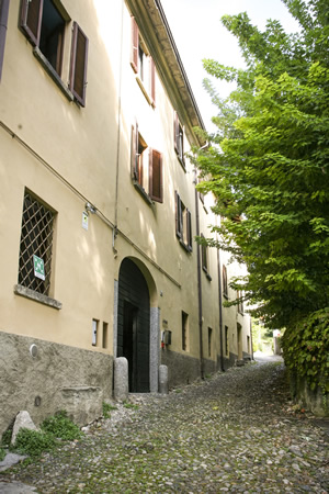 casa_abramo3.jpg (73 KB)