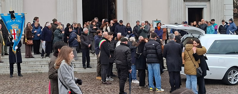 funeraleperossiok.jpg (87 KB)