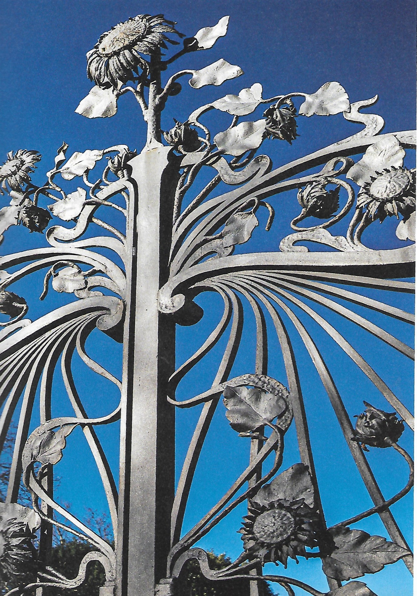 liberty_particolare_della_cancellata_dell_Hotel_Bellevue.jpg (1.01 MB)