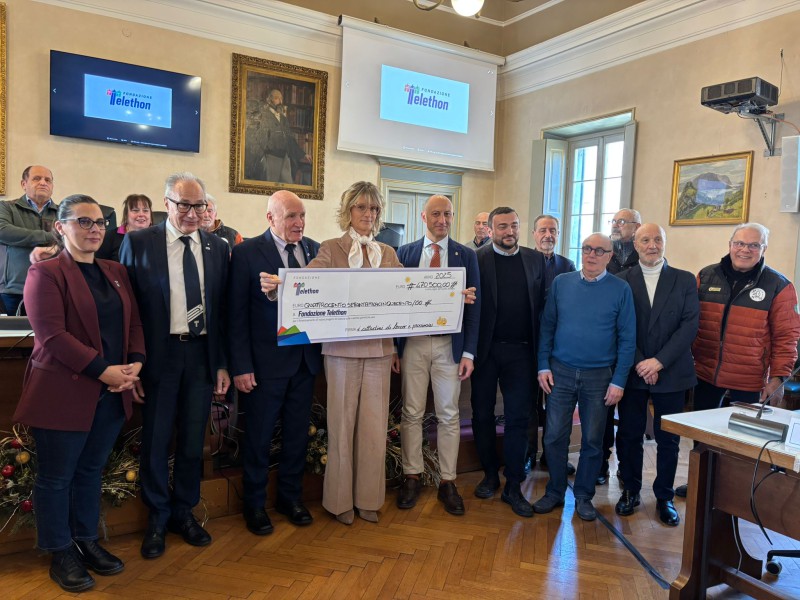 telethonfine8.jpg (123 KB)