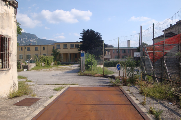 Area_ex_Faini__1_.jpg (130 KB)