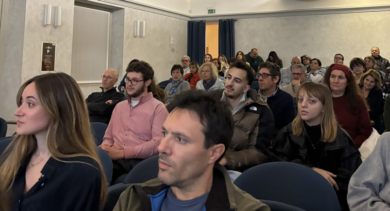 incontroidentita__7_.jpg (95 KB)