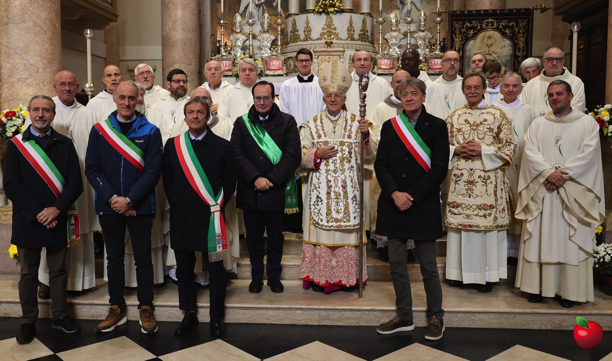 IMG_7598.jpg (826 KB)