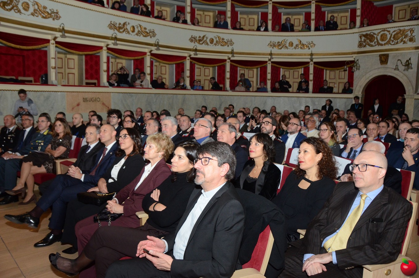 Leccofanfaracc0013.jpg (297 KB)