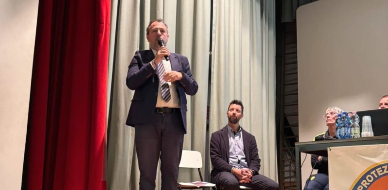 comazzi1.jpg (139 KB)