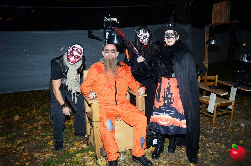 HALLOWEEN_4.jpg (350 KB)