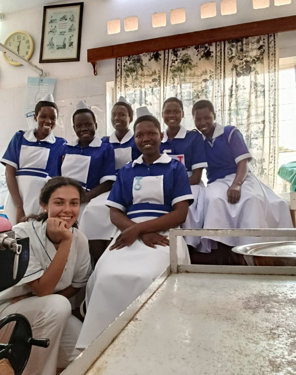 Con_le_colleghe.jpg (254 KB)