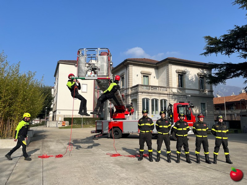 IMG_8986.jpg (133 KB)