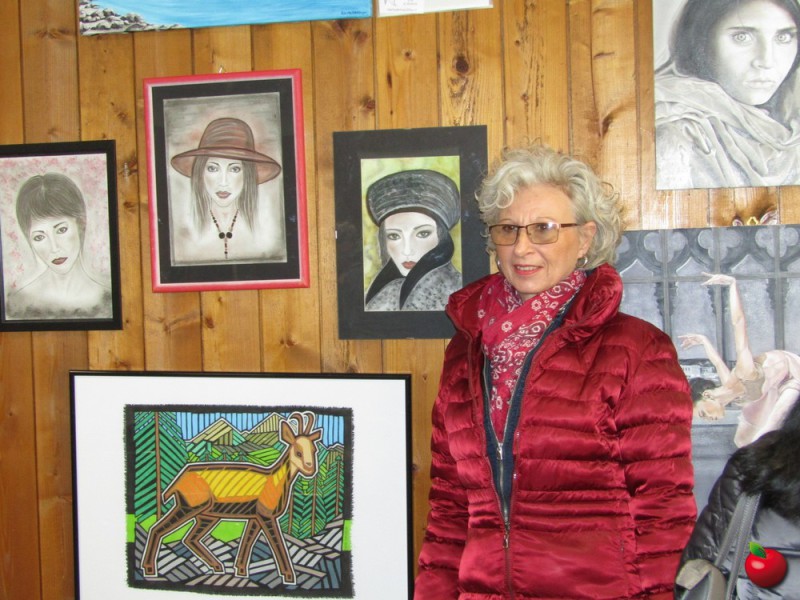 Un_artista_con_le_sue_opere.jpg (126 KB)