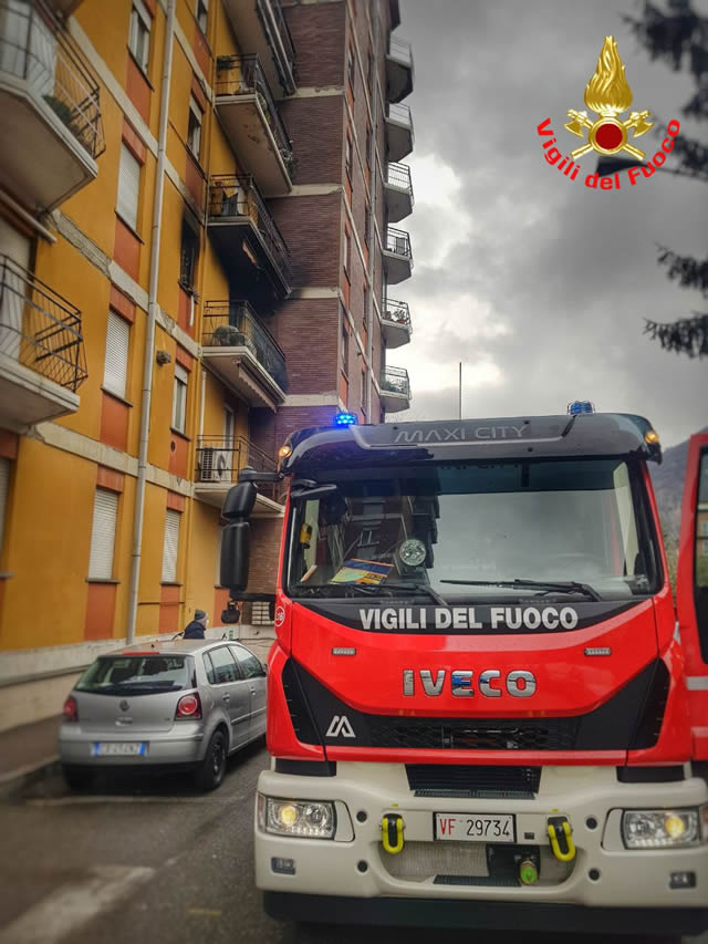 Malgrate Rientrate Le Famiglie Evacuate Per L Incendio In Via Polvara