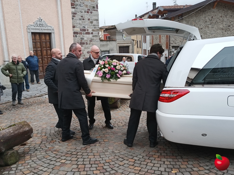 funeralemargheritacolombo__8_.jpg (406 KB)