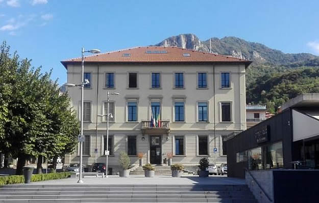 Municipio_Calolziocorte.jpg (64 KB)