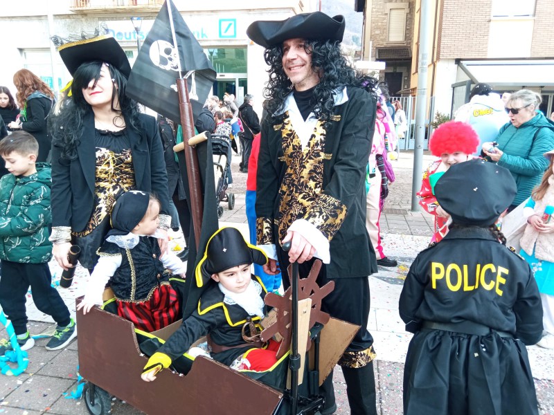 carnevalemandello__2_.jpeg (163 KB)